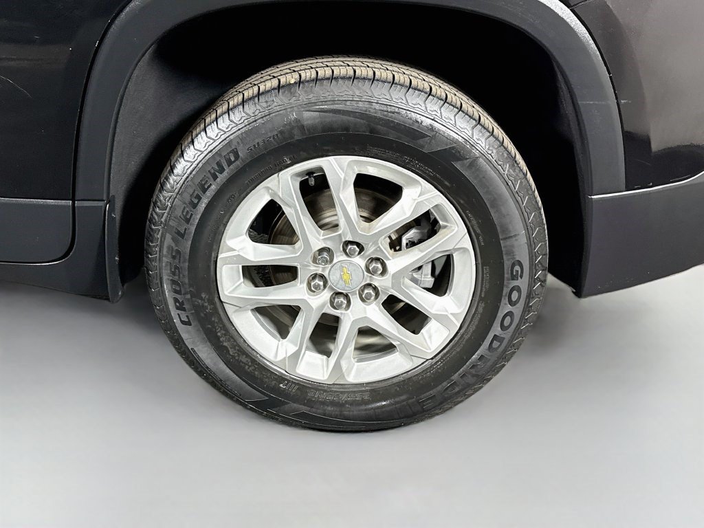 Used 2021 Chevrolet Traverse LS FWD image 36
