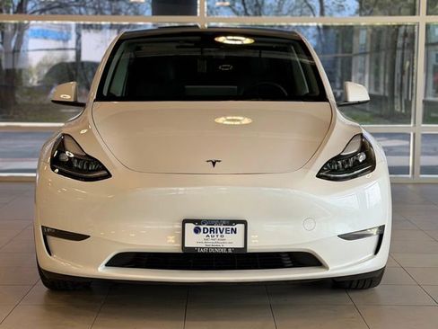 Used 2023 Tesla Model Y Performance AWD/4WD image 2