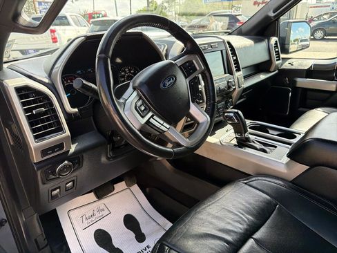 Used 2019 Ford F150 Lariat image 16