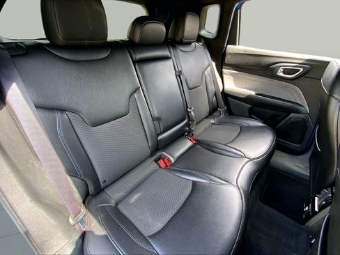 Used 2024 Jeep Compass Latitude AWD/4WD image 19