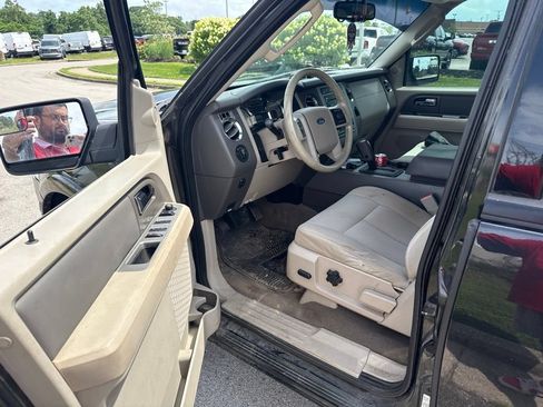 Used 2014 Ford Expedition XLT AWD/4WD image 5
