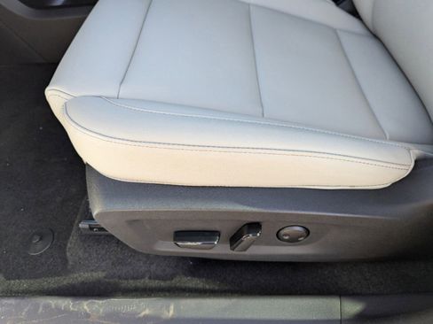 New 2025 Nissan Murano SV image 14