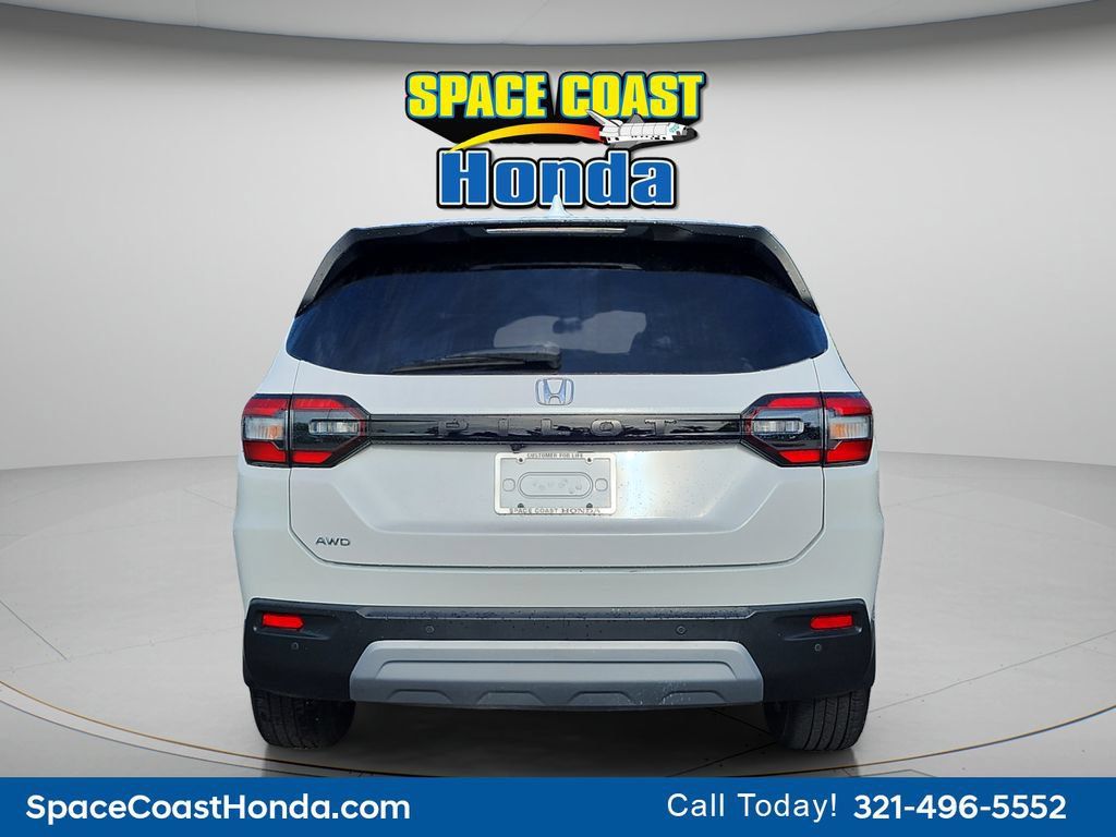 Used 2023 Honda Pilot EX-L image 4