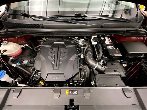 Used 2022 Kia Carnival LX w/ Paint Protection Package FWD image 11