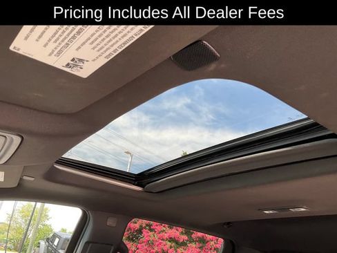Used 2022 Chevrolet Silverado 1500 ZR2 w/ Technology Package AWD/4WD image 9