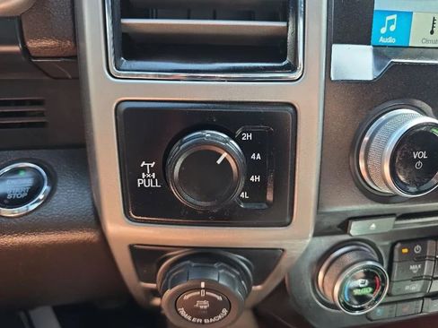 Used 2018 Ford F150 King Ranch w/ Equipment Group 601A Luxury AWD/4WD image 30