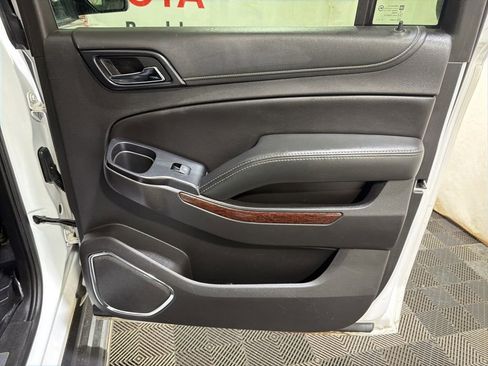 Used 2020 GMC Yukon XL SLT AWD/4WD image 12