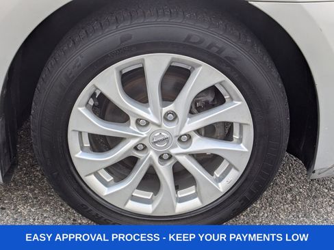 Used 2019 Nissan Sentra S w/ Appearance Package FWD image 12
