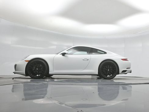 Used 2017 Porsche 911 Carrera RWD image 6