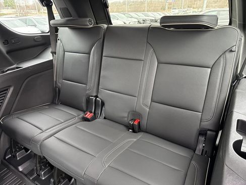 New 2026 GMC Yukon Elevation image 13