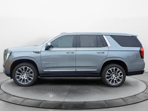 Used 2026 GMC Yukon Denali w/ Denali Reserve Package AWD/4WD image 4