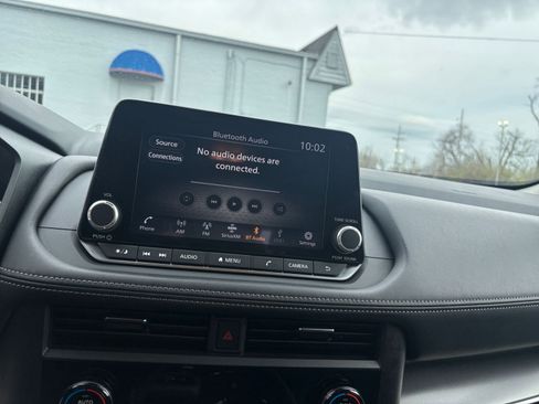 Used 2025 Nissan Rogue SV image 20