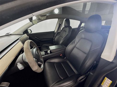 Used 2021 Tesla Model Y Performance image 12