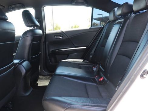 Used 2016 Honda Accord Sport image 14