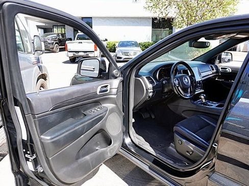 Certified 2022 Jeep Grand Cherokee Laredo X RWD image 37