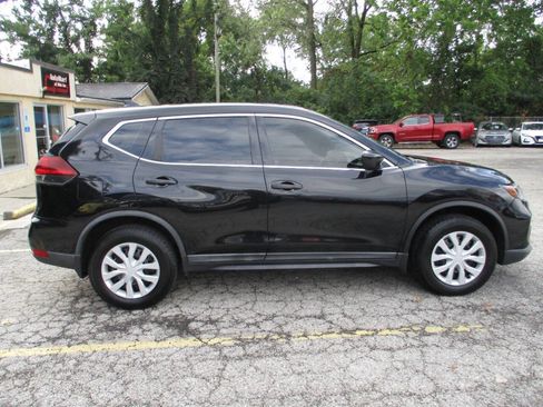 Used 2018 Nissan Rogue S AWD/4WD image 12