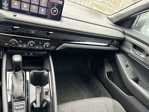 Used 2024 Honda Accord Sport image 26