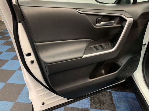 New 2025 Toyota RAV4 XLE w/ Convenience Package image 9
