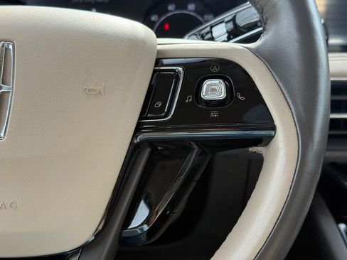 Certified 2022 Lincoln Corsair AWD w/ Premium Package image 20