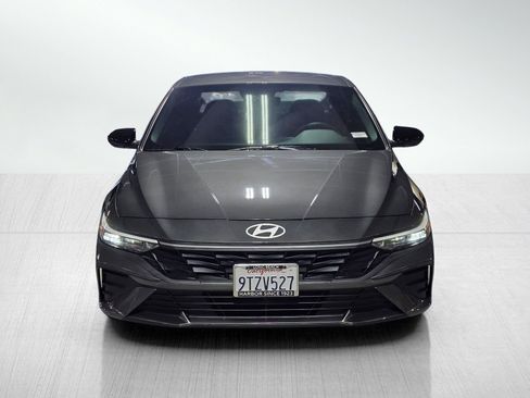 Certified 2025 Hyundai Elantra Sport FWD image 2