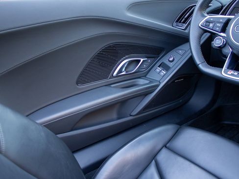 Used 2021 Audi R8 V10 image 18