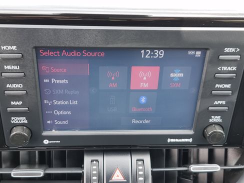 Used 2021 Toyota RAV4 XLE Premium image 28