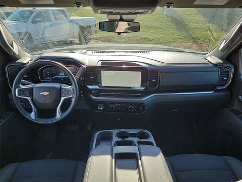 Used 2022 Chevrolet Silverado 1500 LT image 8