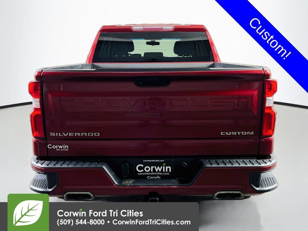 Used 2019 Chevrolet Silverado 1500 Custom w/ Custom Convenience Package AWD/4WD image 13