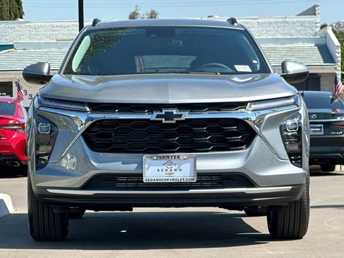 New 2026 Chevrolet Trax LT w/ Driver Confidence Package FWD image 9
