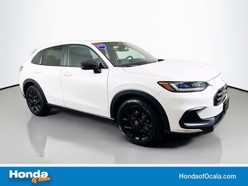 Used 2025 Honda HR-V Sport image 1