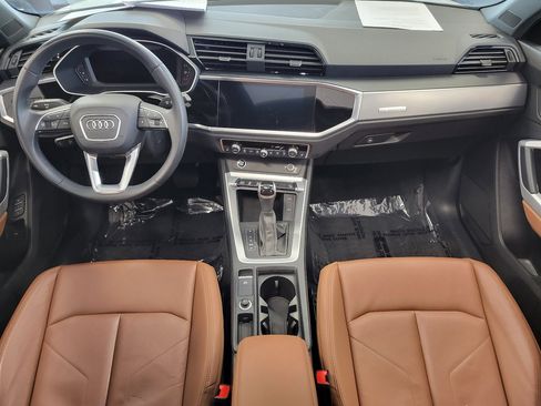 Used 2022 Audi Q3 2.0T Premium w/ Convenience Package AWD/4WD image 10