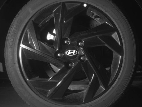 Used 2026 Hyundai Elantra Sport FWD image 18