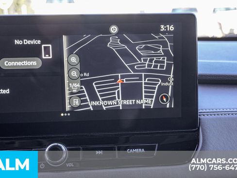 Used 2025 Mitsubishi Outlander SE image 40