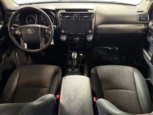 Used 2020 Toyota 4Runner TRD Off-Road AWD/4WD image 28