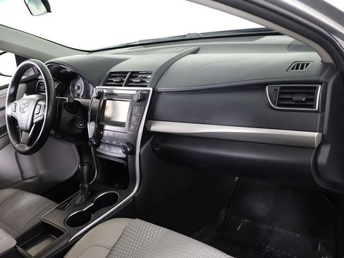 Used 2015 Toyota Camry SE image 24