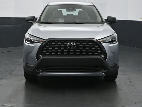 Used 2025 Toyota Corolla Cross L image 8