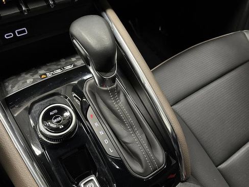 Used 2024 GMC Canyon Denali image 22