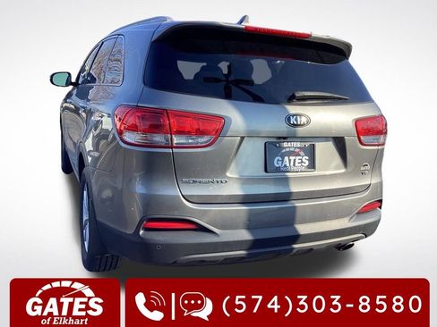 Used 2016 Kia Sorento LX w/ LX Convenience Package image 7