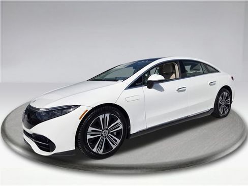 Used 2022 Mercedes-Benz EQS 450+ Sedan image 12