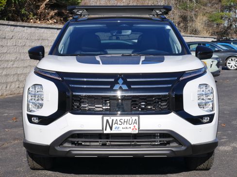 New 2026 Mitsubishi Outlander Trail Edition AWD/4WD image 2