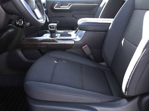 New 2026 GMC Sierra 1500 Elevation image 25