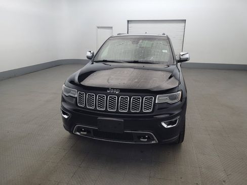 Used 2019 Jeep Grand Cherokee Overland AWD/4WD image 15