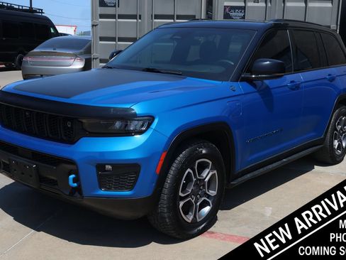 Used 2022 Jeep Grand Cherokee Trailhawk w/ Advanced Protech Group II AWD/4WD image 1