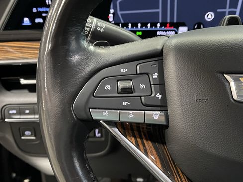 Used 2023 Cadillac Escalade ESV Premium Luxury AWD/4WD image 23