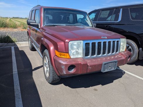 Used 2007 Jeep Commander Sport AWD/4WD image 4