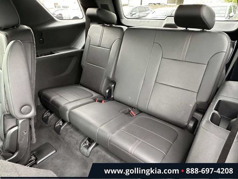 Used 2023 Chevrolet Traverse RS w/ LPO, Floor Liner Package FWD image 9