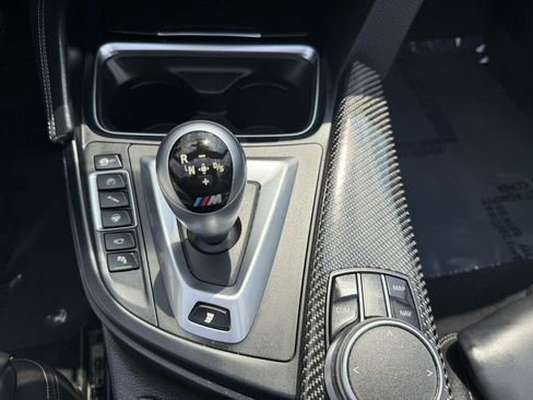 Used 2020 BMW M4 Convertible w/ Competition Package RWD image 30