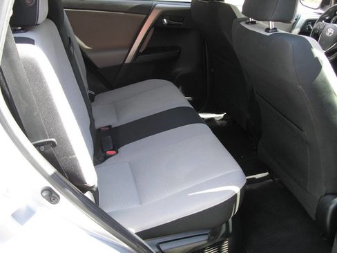 Used 2017 Toyota RAV4 XLE w/ Convenience Package image 7