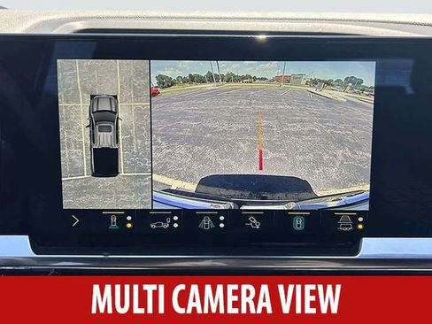 Used 2022 GMC Sierra 1500 SLT w/ SLT Premium Plus Package AWD/4WD image 11