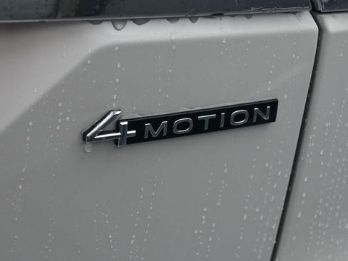 New 2025 Volkswagen Atlas SEL image 16